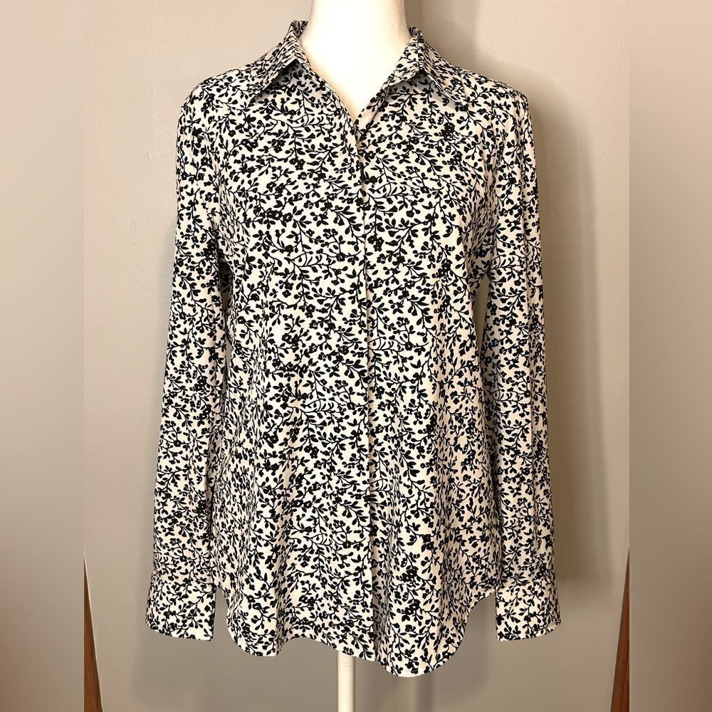 UnTuckit for her womenโs black and whiteโ floral blouseโsize 6 BIN I
